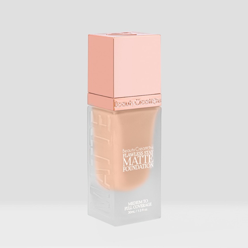 Base flawless stay matte - beauty creations 4W